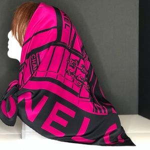 CHANEL Vintage Silk Scarf - Black and Chartreuse